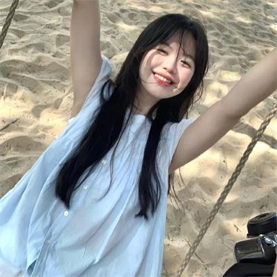 机场实拍：顶流女星旧照被扒，评论区彻底沦陷